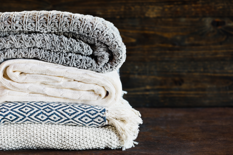 The Ultimate Guide to Choosing the Perfect Blanket for Every Season